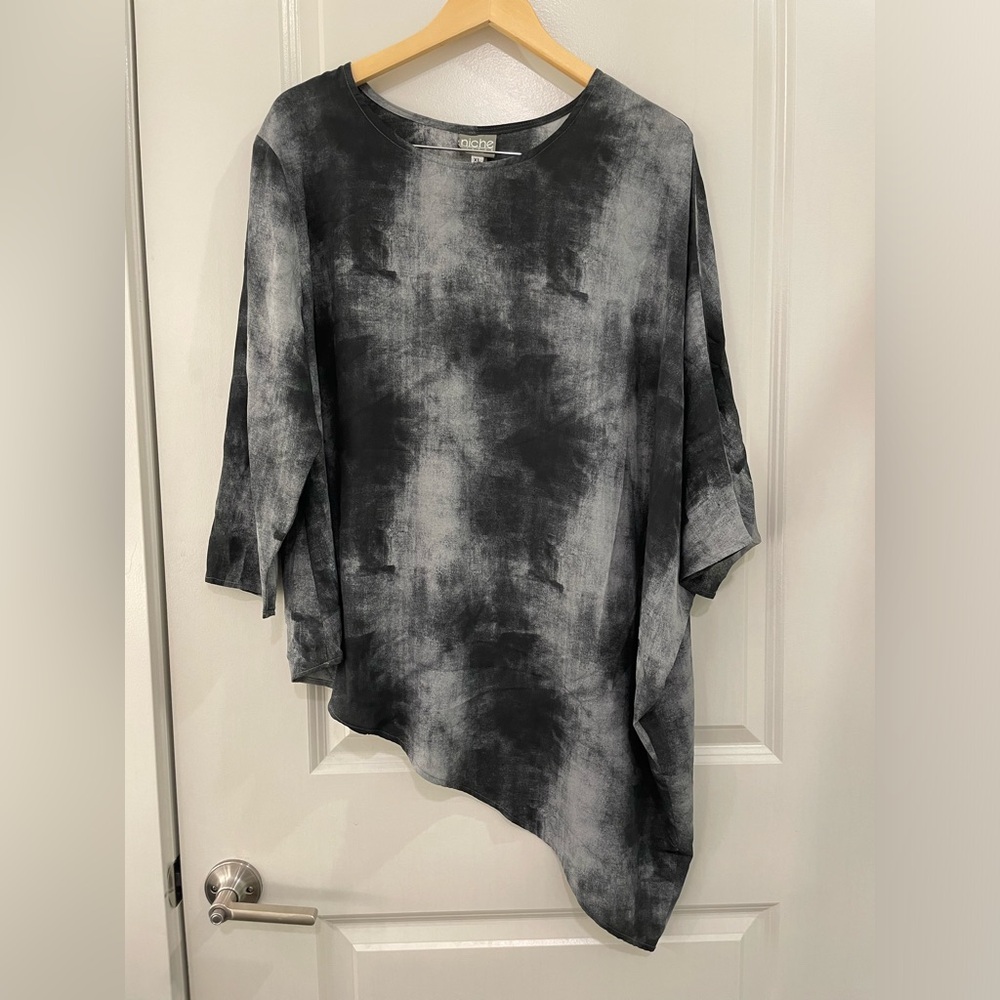 Niche “Cloud” Print Asymmetrical Tunic